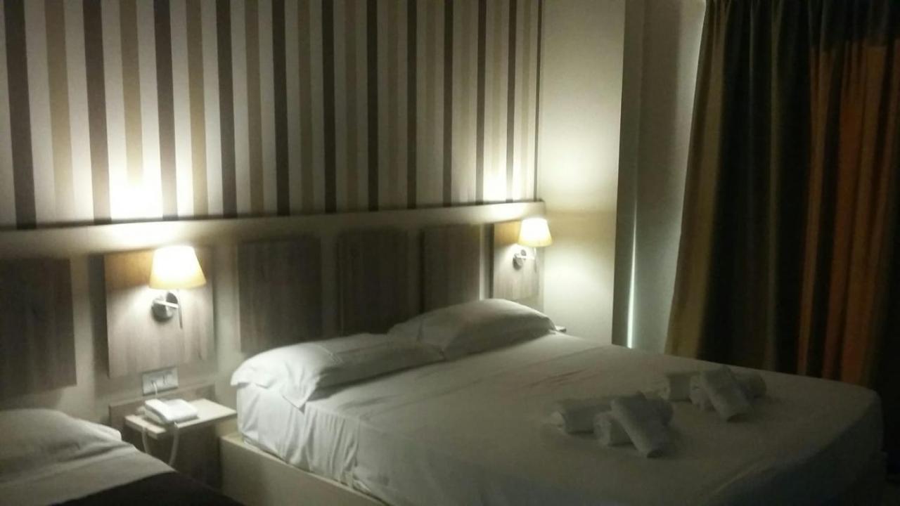 Hotel Cliche San Lucido Zewnętrze zdjęcie