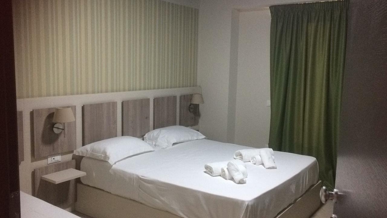 Hotel Cliche San Lucido Zewnętrze zdjęcie