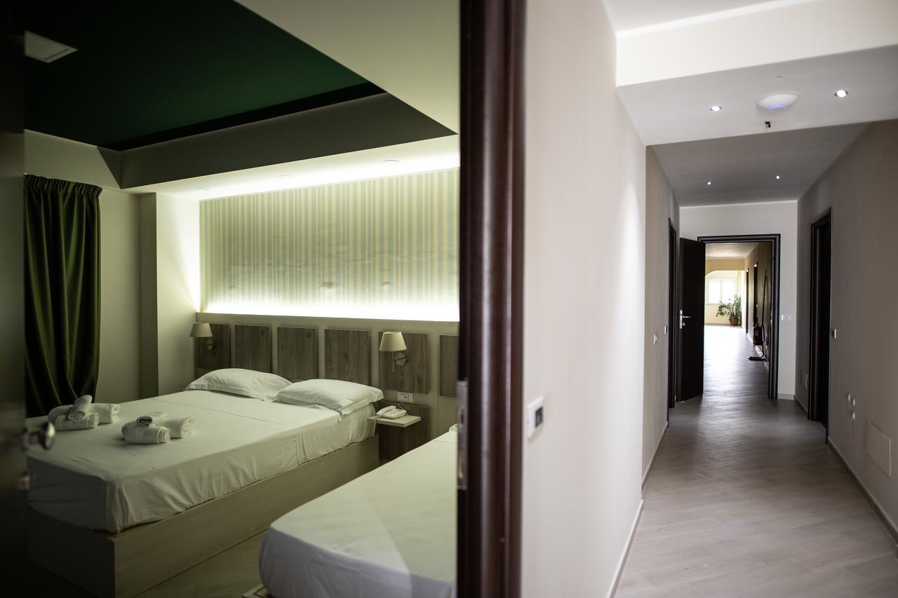 Hotel Cliche San Lucido Zewnętrze zdjęcie